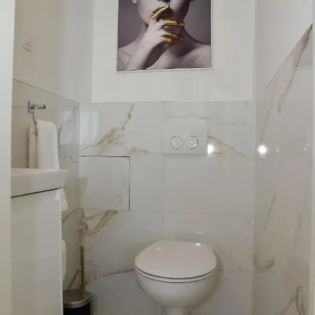 Apartment Buracom Trendy